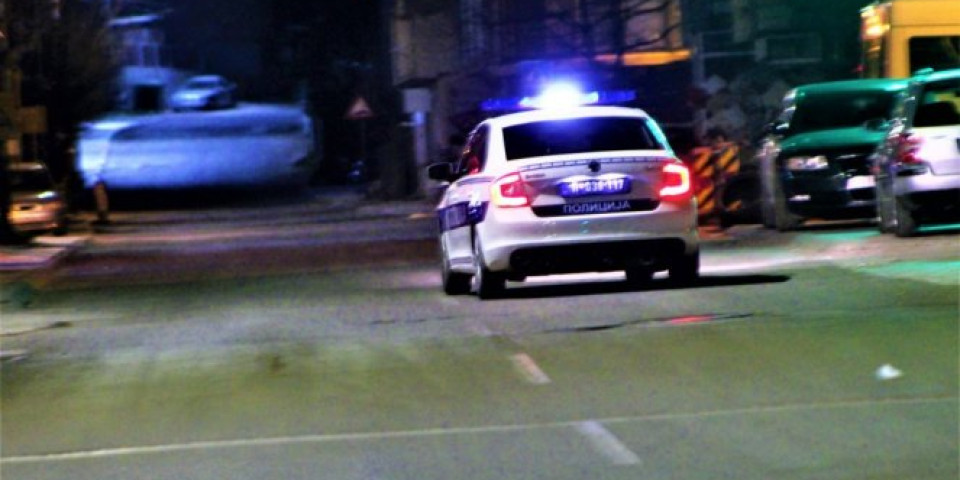 POLICIJA UHVATILA DILERE ODMAH NAKON RAZMENE DROGE Uhapšena dva muškarca u Smederevu