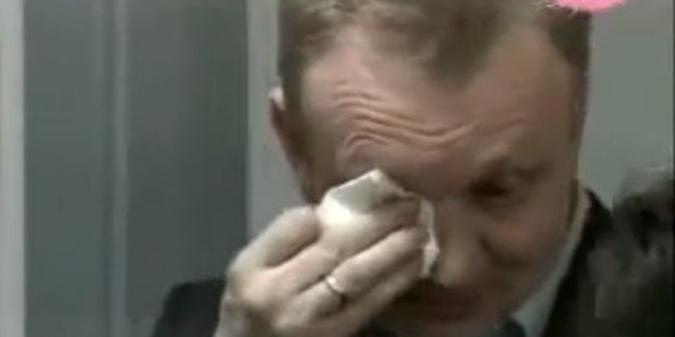 (VIDEO) LOŠA GLUMA I VEŠTAČKE SUZE! Đilasovo plakanje od pre dva dana NIJE NIŠTA NOVO! Pogledajte kako je to radio 2011. godine!