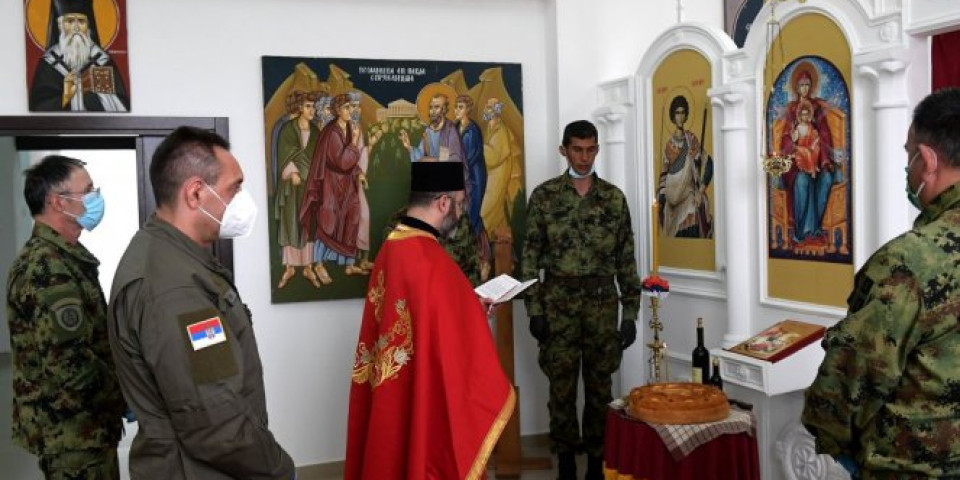 (FOTO/VIDEO) ČEGA DA SE BOJIMO, AKO SMO S BOGOM Generalštab Vojske Srbije obeležio krsnu slavu Đurđevdan