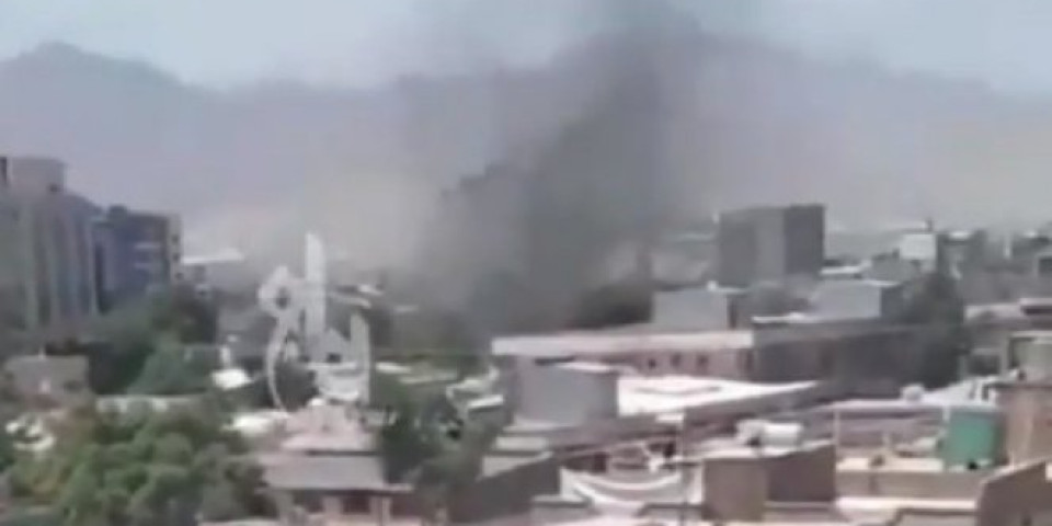 EKSPLOZIJA U BOLNICI U KABULU! U zgradu upali militanti! (FOTO/VIDEO)
