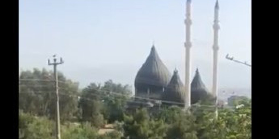 SKANDAL U TURSKOJ! Sa minareta se umesto molitve orila pesma "Bela ćao"!