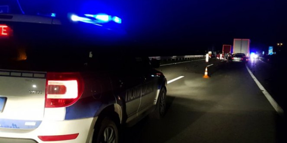 TRAGIČNA NOĆ U SRBIJI Poginuo mladić (23), vozač autom ubio čoveka na putu