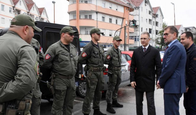 (FOTO) POLICIJA OZBILJNIM RADOM ČINI DA GRAĐANI BUDU BEZBEDNI! Nebojša Stefanović u poseti PS Obrenovac!