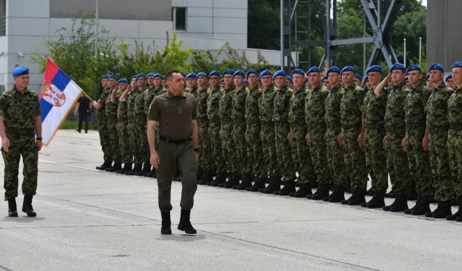 UČEŠĆEM NA PARADI PONOVO POTVRĐUJEMO DA NAM JE SLOBODA SVE! Ministar Vulin ispratio gardiste na vojnu paradu u Moskvi