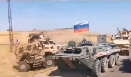 KAO U POBESNELOM MAKSU! DRAMATIČAN SNIMAK NOVOG POKUŠAJA BLOKADE RUSKE KOLONE! Američki vojni džip se zaleće i udara u rusko borbeno vozilo! (VIDEO)