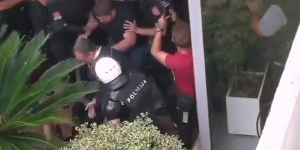 POLICIJA PONOVO SPROVODI TEROR U BUDVI, SPREMAJU NOVA HAPŠENJA! Okupljaju se građani i pristalice Carevića i Radovića! (VIDEO)