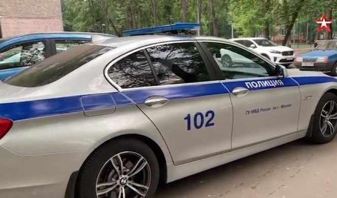 PUCNJAVA U STAMBENOJ ZGRADI U MOSKVI! Poginule 4 osobe, policija na terenu! (VIDEO)