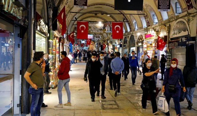 U TURSKOJ RASTE BROJ ZARAŽENIH KORONOM! Istanbul označen visokorizičnim gradom!