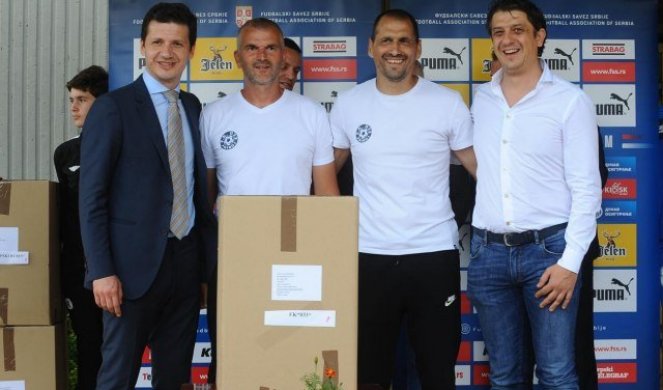 (FOTO) Više od 2.000 klubova dobilo donaciju Fudbalskog saveza Srbije!