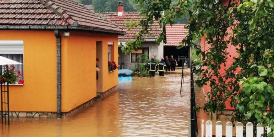 RHMZ IZDAO HITNO UPOZORENJE ZA DVA DANA Stiže nam potop, ovim delovima Srbije prete POPLAVE