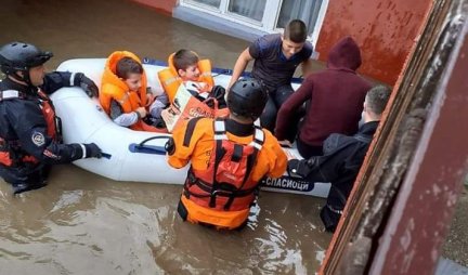 (FOTO) DRAMA U ARILJU! Počela HITNA EVAKUACIJA ugroženih građana zbog katastrofalnih poplava!