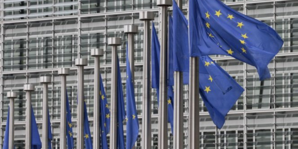 Poljska i Mađarska posvađale EU?! Evropski parlament tuži Evropsku komisiju!