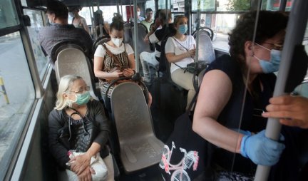 INSPEKTORI BEZ POSLA: Poštuju se mere, za sad nijedna kazna za nenošenje maske u prevozu