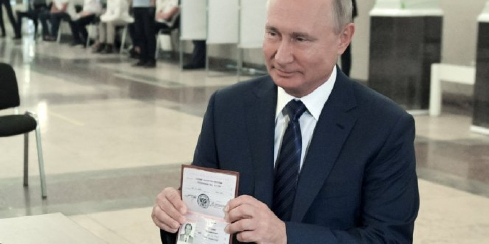 NIKAD LAKŠE DO RUSKOG PASOŠA! Putin napravio zaokret, evo šta je potrebno za sticanje državljanstva Rusije!