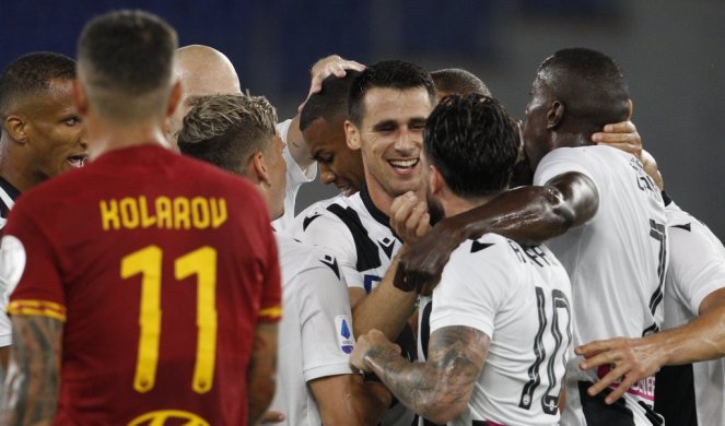 (VIDEO) VUČICI PRESELA LAZANJA! Roma nije zaslužila Ligu šampiona, Udine očitale lekciju u Rimu!