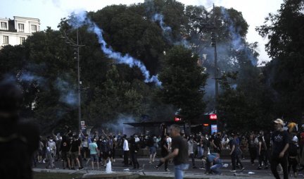 PREKRŠAJNI SUD: Zbog nereda 7. jula u Beogradu osuđeno 5 izgrednika, 1 oslobođen!