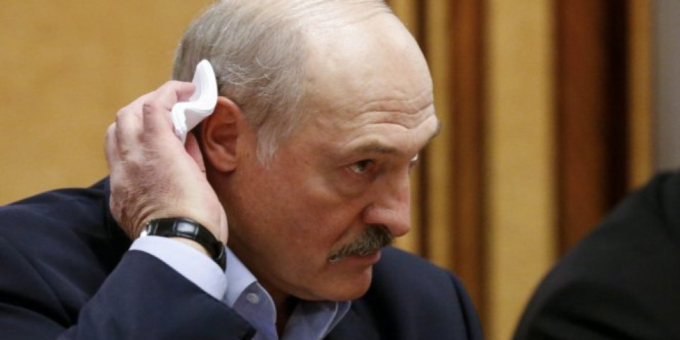 OGLASIO SE LUKAŠENKO, NEŠTO VELIKO SE SPREMA: MORAM HITNO DA STUPIM U KONTAKT S PUTINOM! Dramatično obraćanje beloruskog predsednika!