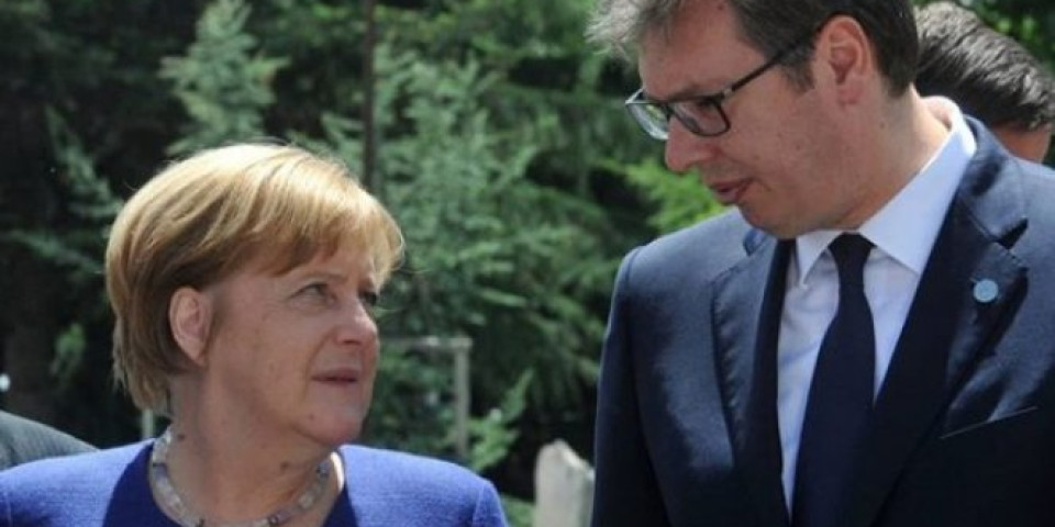 (FOTO) ZAHVALAN SAM NA PODRŠCI I RAZUMEVANJU! Predsednik Vučić razgovarao sa Angelom Merkel