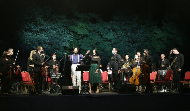 NEZABORAVNA NOĆ U ŽITIŠU: Zrenjaninska filharmonija održala koncert  na otvorenom, EVO KAKO JE BILO