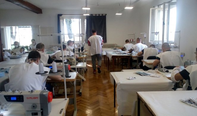 HUMANOST IZA REŠETAKA: Osuđenici iz KPZ Sremska Mitrovica poklonili 16.000 maski za đake!