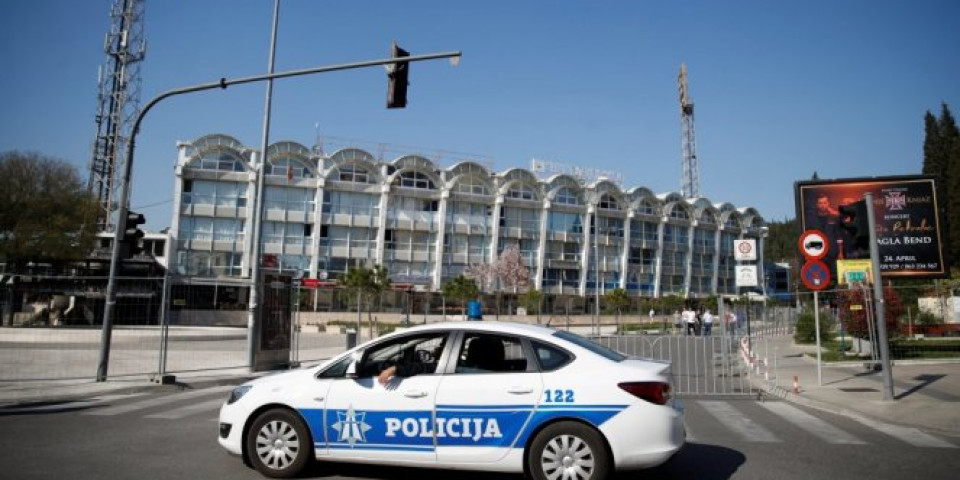 DEČAK IZ SRBIJE IZBODEN U ROŽAJAMA! Crnogorska policija uhapsila četrnaestogodišnaka!