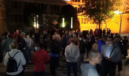 ŠTRAJK GLAĐU SNS ČLANOVA GIK u Šapcu zbog torture i opstrukcije Nebojše Zelenovića! (FOTO)