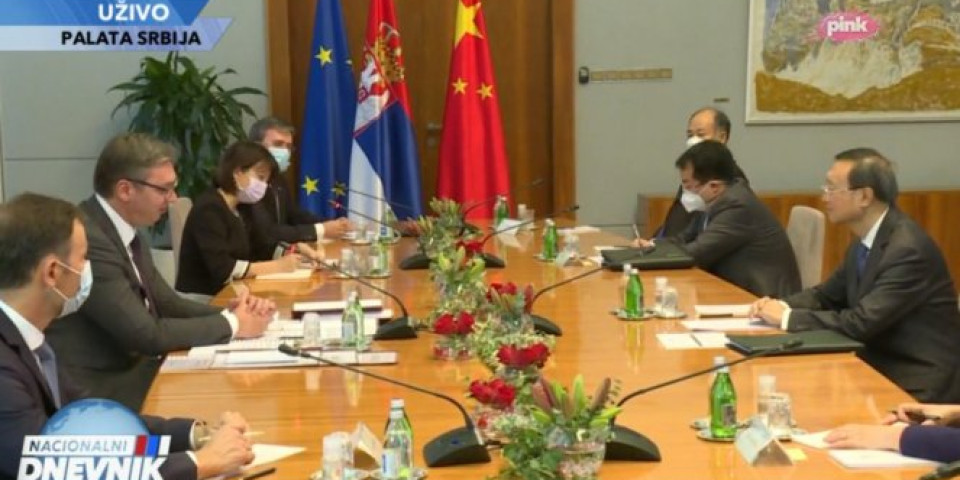 (VIDEO) NAŠE DVE ZEMLJE SU ISKRENO PRIJATELJSKE! Vučić sa kineskim zvaničnikom: Mnogo sam naučio iz razgovora u četiri oka sa Vama!
