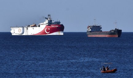 NOVA PROVOKACIJA TURSKE U MEDITERANU! Ankara ponovo poslala brod u sporne vode, usidrio se tik uz grčko ostrvo! (FOTO)