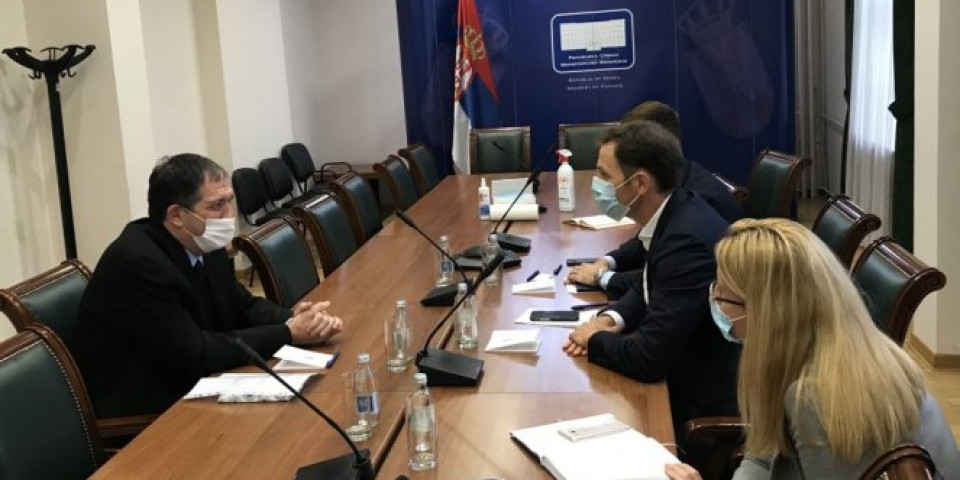 INVESTITORI IZUZETNO ZADOVOLJNI POSLOVANJEM U SRBIJI! Ministar Siniša Mali razgovarao sa ambasadorom Izraela Jahelom Vilanom