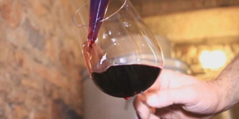 OVO JE NAJBOLJE VINO SRBIJE: Stručnjaci testirali crno i belo, vinarije i vinske ličnosti, ONDA PROGLASILI ŠAMPIONE