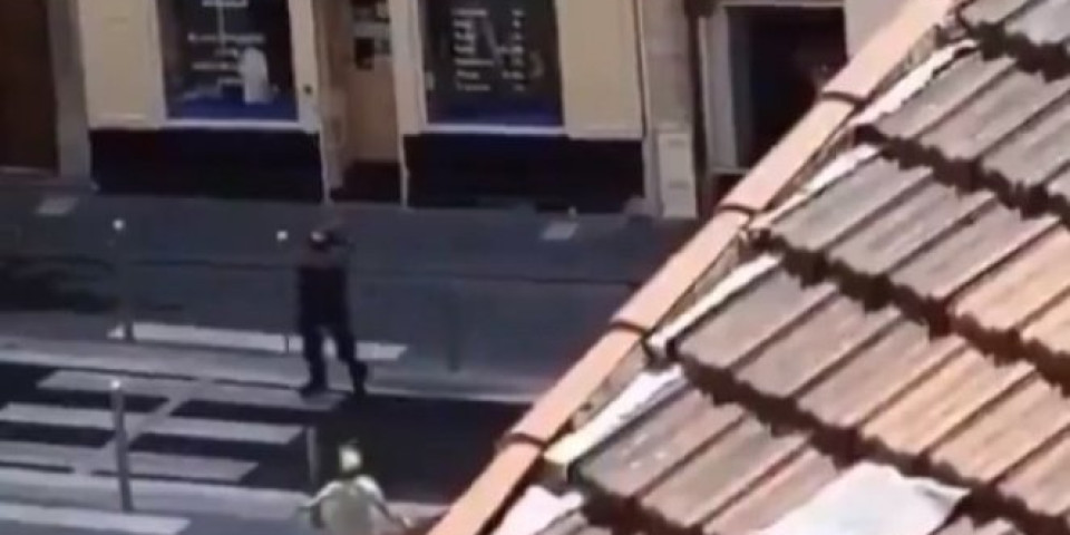 EKSKLUZIVNI SNIMAK! Ovako je uhapšen terorista iz Nice! URLAO NASRED ULICE, SPECIJALCI SKOČILI NA NJEGA! (VIDEO)