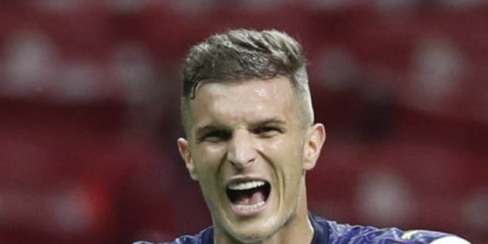 (VIDEO) KAPITEN LAZOVIĆ IZDOMINIRAO! Reprezentativac Srbije u stilu najboljih napadača postigao gol u pobedi Verone