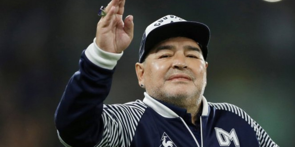 POSLE OVOGA ĆE GA SVI MRZETI! Skandalozna izjava svetskog prvaka! "Maradona bi bio živ da je uradio samo OVU stvar"
