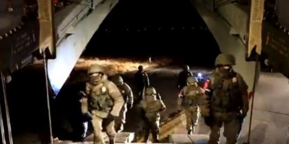 DESETI AVION POLETEO IZ RUSIJE! Ruske mirovne snage na putu ka Karabahu! (VIDEO)
