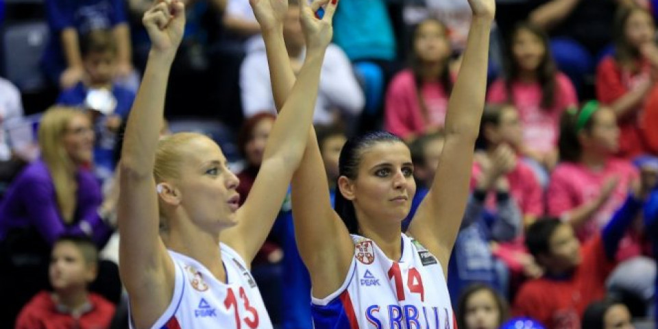 NERVIRALA SE ZBOG SRBIJE! Ana Dabović povreda zaustavila da bude sa devojkama u Turskoj!