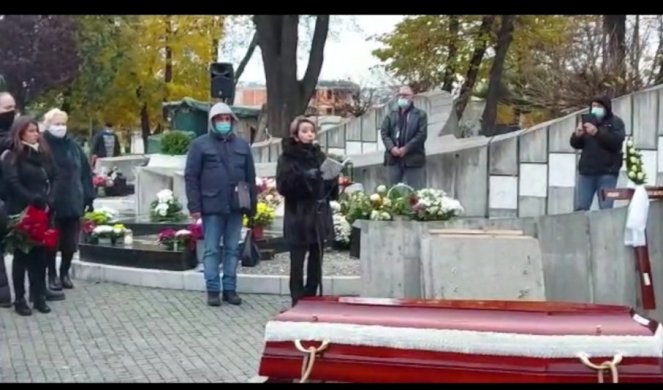 (VIDEO) DRAGI DRUŽE, TEŠKO MI JE... POTRESAN GOVOR Cece Bojković na sahrani Ivana Bekjareva