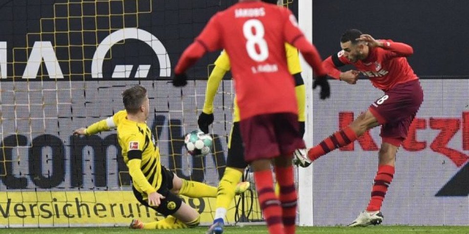 (VIDEO) BUNDESLIGA! Dortmund kiksnuo! Bajern slavio posle preokreta!