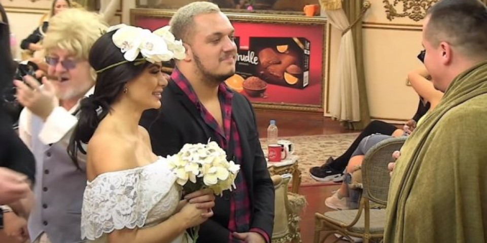 NAIDA TRUDNA! Šok u Parovima - Gastoz je ZAPROSIO! Glamurozno venčanje u Parovima (VIDEO)