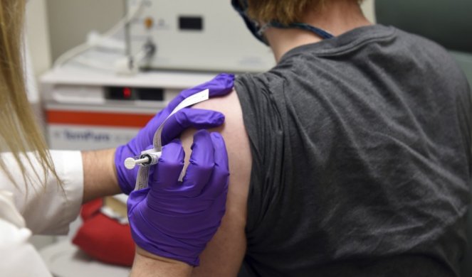 MESEČNO ĆE VAKCINISATI DVA MILIONA LJUDI! Grčka priprema oko hiljadu centara za imunizaciju