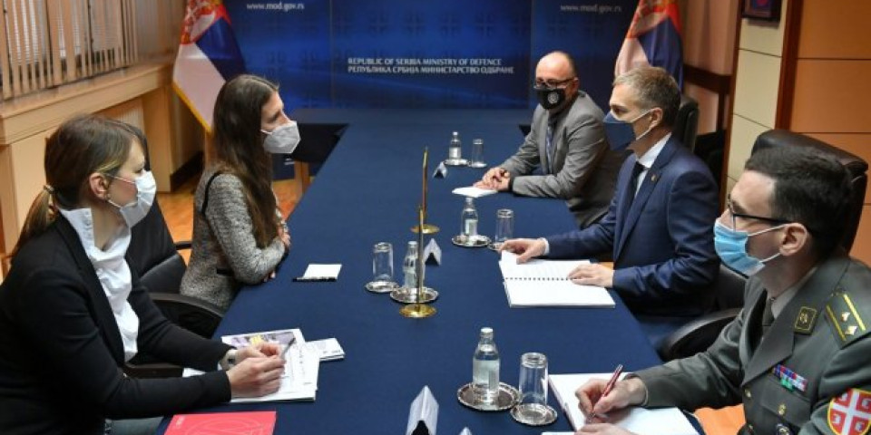 Ministar Stefanović se sastao sa šeficom UNDP o rodnoj ravnopravnosti (Foto)