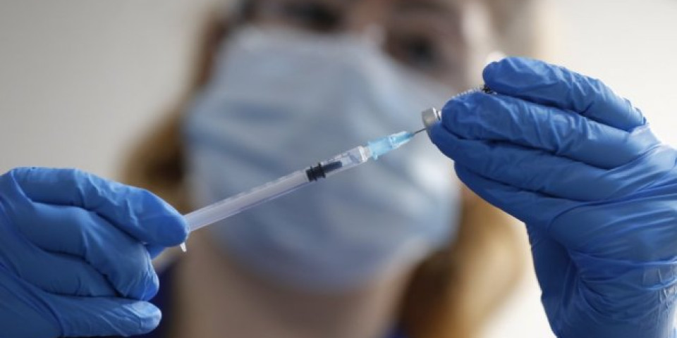 EFIKASNA ALI KRAĆA ZAŠTITA! U Rusiji počelo testiranje "lagane vakcine"