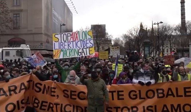 MASOVNI PROTESTI U FRANCUSKOJ! Hiljade ljudi protiv Makronovog zakona o bezbednosti, POLICIJA HAPSI DEMONSTRANTE! (VIDEO)