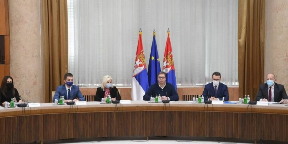ODRŽAN VAŽAN SASTANAK! Vučić s predstavnicima Srba sa KiM (Foto)