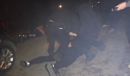 DRAMATIČAN SNIMAK POTERE U BEOGRADU! Policija presrela dilere tokom PRIMOPREDAJE KOKAINA, NASTAO HAOS /VIDEO/