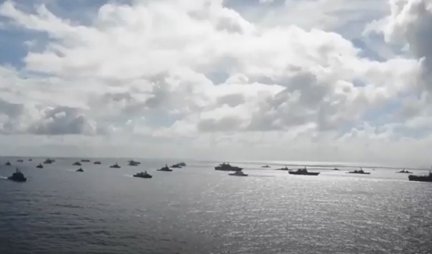 AMERIČKI RAZARAČ KRENUO U PROVOKACIJU U JUŽNOKINESKOM MORU! Kineska armija poslala flotu i avione na njega! /VIDEO/