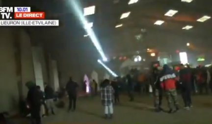 HAOS U FRANCUSKOJ! Ilegalna rejv žurka sa 2.500 ljudi, policija bila BESPOMOĆNA, nakon sukoba zapaljen im auto! /VIDEO/