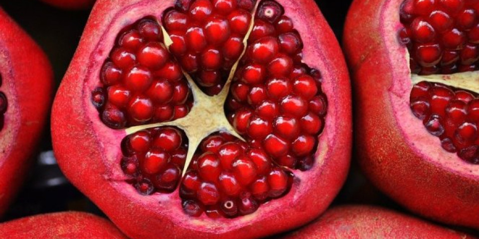 ČUDOTVORNO DEJSTVO NARA: Saznajte kako ovo voće povoljno utiče na vaše zdravlje!