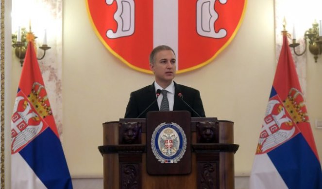 LEPA VEST! Ministar Stefanović uručio stipendije za 23 mladih!