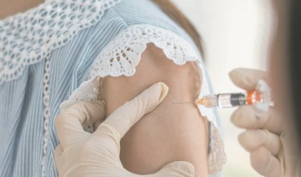 "OGROMAN BROJ OBOLELIH, A VAKCINA TO MOŽE DA SPREČI"! Oko 10.000 dece i mladih u Srbiji primilo HPV vakcinu