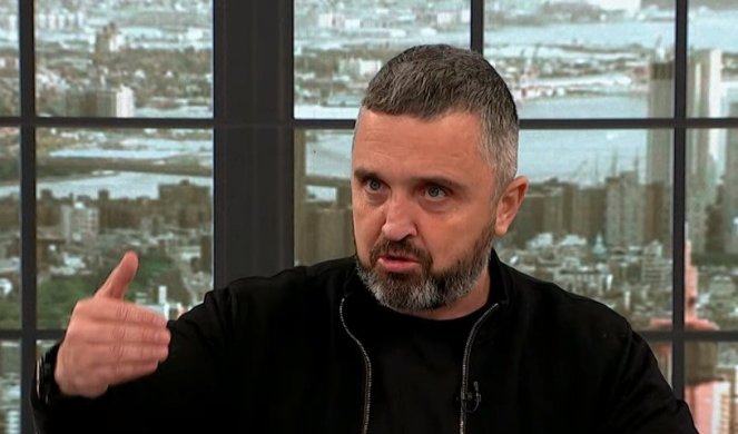 MONSTRUOZNE PRETNJE SMRĆU GLAVNOM I ODGOVORNOM UREDNIKU INFORMERA! "Dragan J. Vučićević mora biti ubijen!"